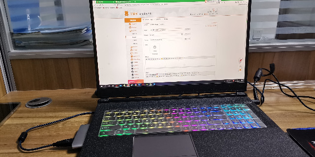 今天又是元氣滿滿的一天，加油澳納森